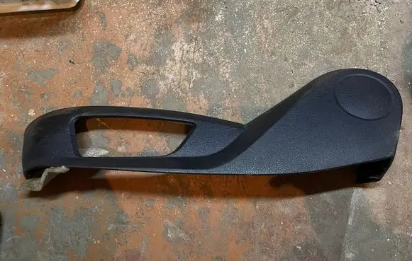 BMW 5 F10 F11 Front passenger seat rail trim 6981769 60829010 A046130