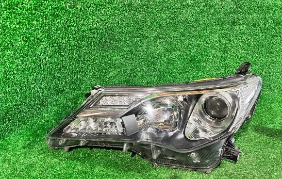 Toyota RAV 4 (XA40) Headlight/headlamp