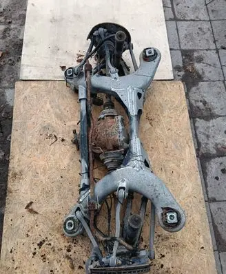 Mercedes-Benz E AMG W211 Rear axle beam 2113506394 0762869