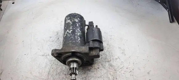 Volkswagen Golf III Starter motor 02A911023H 0001110086 0331303147647