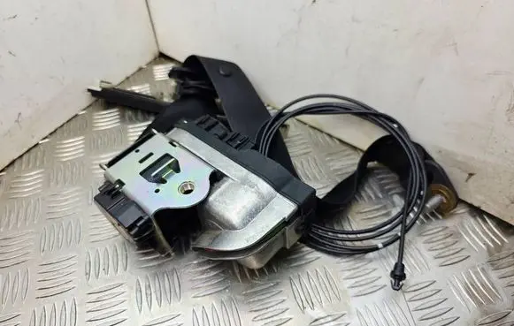 Mercedes-Benz S W221 Front seatbelt A2218603185