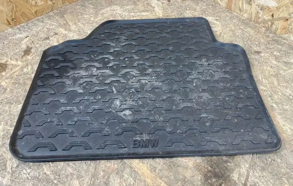 BMW 3 E90 E91 Rear floor mat 51470394308