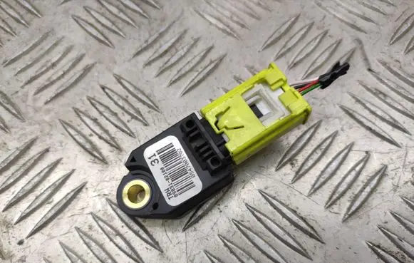 Toyota Verso Airbag deployment crash/impact sensor 8983102100