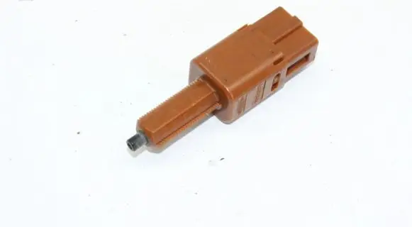 Nissan Juke I F15 Brake pedal sensor switch