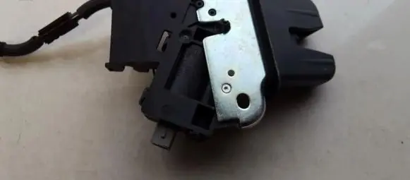 Audi A4 S4 B7 8E 8H Tailgate/trunk/boot lock/catch/latch 4F5827505D