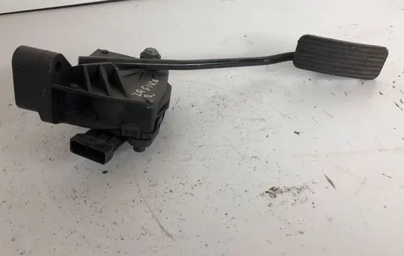Opel Zafira B Accelerator throttle pedal 9202343BW