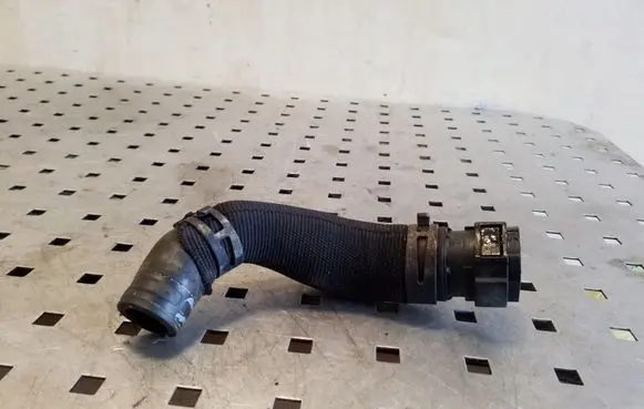 Land Rover Range Rover Sport L320 Engine coolant pipe/hose