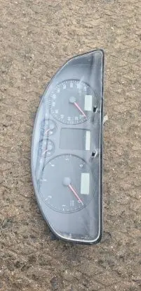 Volkswagen Multivan T5 Speedometer (instrument cluster) 7H0920850S VWZ7Z0E122941 0103225000