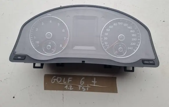 Volkswagen Golf Plus Speedometer (instrument cluster) 5M0920871