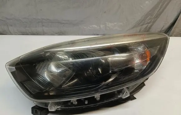 Renault Captur Headlight/headlamp 260607391R