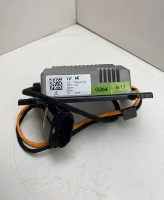 Volkswagen PASSAT B8 Voltage converter/converter module 5Q0907155C