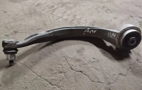 Audi A4 S4 B7 8E 8H Front lower control arm/wishbone 8K0407695E