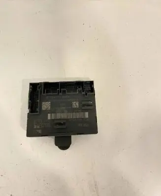 Volkswagen PASSAT B8 Other control units/modules 5Q0959593E 5Q0959593B