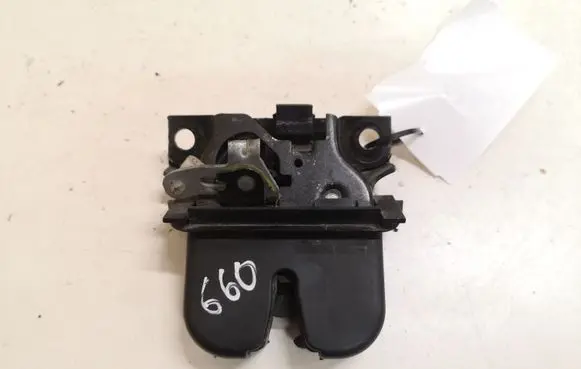 Audi A3 S3 8L Tailgate/trunk/boot lock/catch/latch 110898
