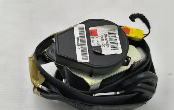 Skoda Octavia Mk2 (1Z) Front seatbelt 1Z057701C