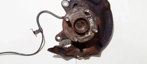 Toyota Yaris Front wheel hub