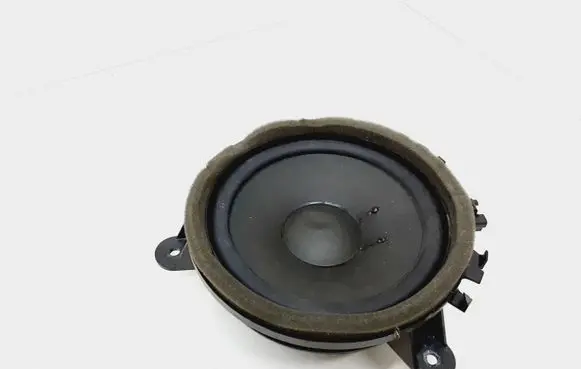 Volvo XC70 Rear door speaker 30657445