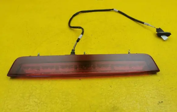 Honda HR-V Third/center stoplight