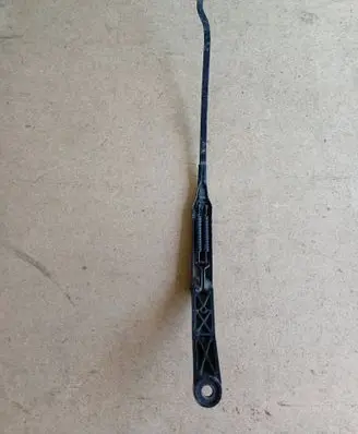 Volvo S40, V40 Front wiper blade arm 122321