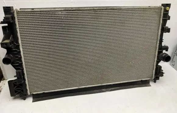Opel Zafira C Coolant radiator 13393983