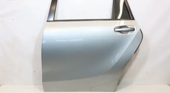 Toyota Verso Rear door