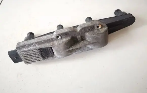 Volkswagen Lupo High voltage ignition coil 047905104a
