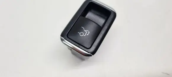 Mercedes-Benz SL R231 Tailgate opening switch A2129059300