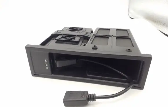 Volkswagen PASSAT CC Head unit multimedia control 5N0035341B 1000003003