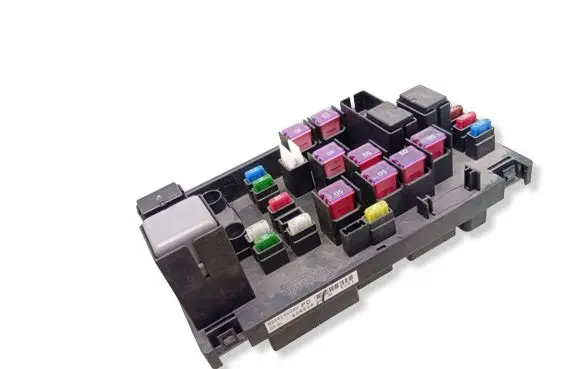 Subaru Forester SH Fuse module MB100200B