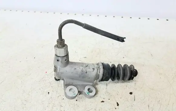 Clutch slave cylinder
