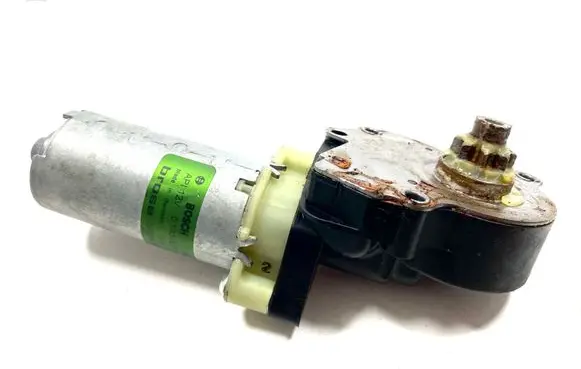 Volvo XC60 Seat adjustment motor 0130002528 198390104