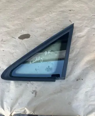 Volkswagen Caddy Front triangle window/glass 