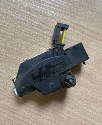 Renault Espace IV Clutch pedal sensor 8200110893