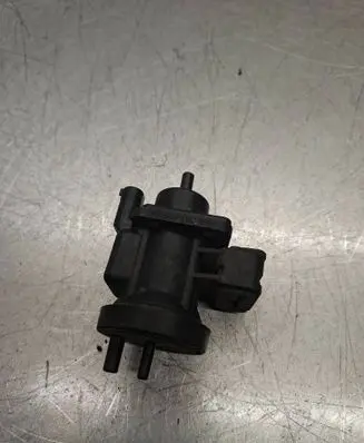 Mercedes-Benz E W210 Turbo solenoid valve a0005450427