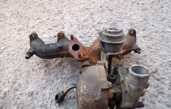Volkswagen Golf III Turbo 028145702D