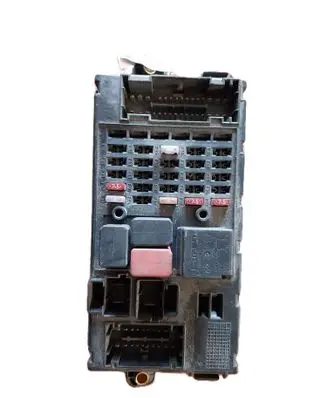 Iveco Daily 4th gen Fuse module 69500009 554953020000