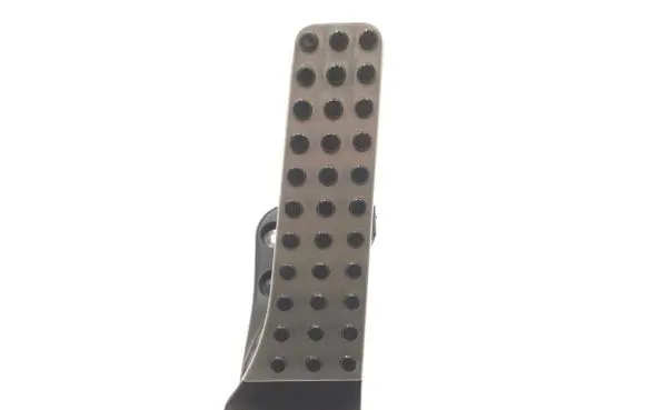 Accelerator throttle pedal
