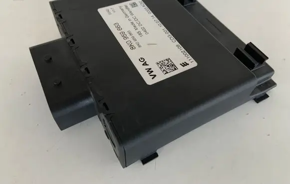 Audi Q5 SQ5 Voltage converter/converter module 8K0959663