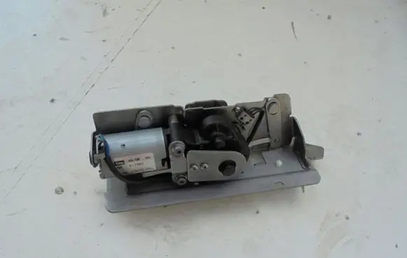 Audi A4 S4 B7 8E 8H Tailgate/trunk/boot lock/catch/latch