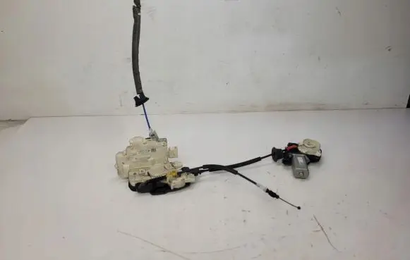 Audi A8 S8 D4 4H Rear door lock 4H0839016D