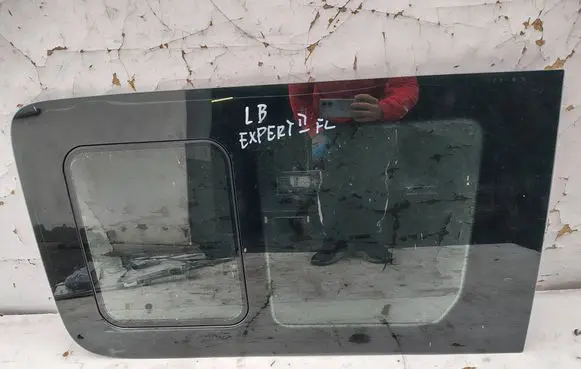 Peugeot Expert Sliding door window/glass