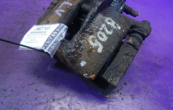 Toyota Corolla E120 E130 Front brake caliper