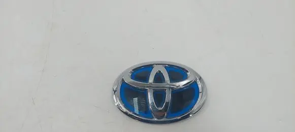 Toyota Yaris XP210 Manufacturer badge logo/emblem 