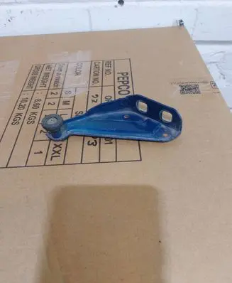 Renault Kangoo II Sliding door upper roller guide/hinge 497626D 2210