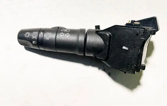 Nissan Almera Indicator stalk 8H701 25540 3Y06