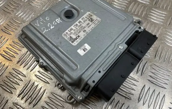 Mercedes-Benz Vito Viano W639 Engine control unit/module A6461500877 1039S20831 0281014184