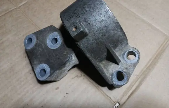 Citroen Nemo Engine mount bracket 00518554840