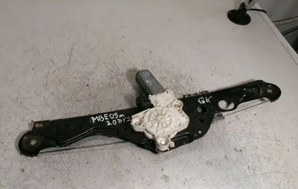 Mercedes-Benz E W211 Rear door window regulator with motor A2117300146 A2118202342
