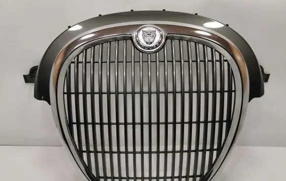 Jaguar S-Type Front bumper upper radiator grill 4R838A100