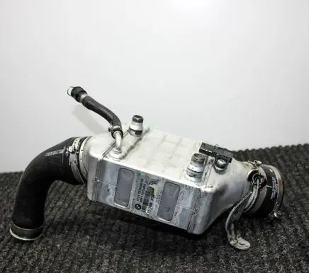 BMW 6 F06 Gran coupe Intercooler radiator 7575406